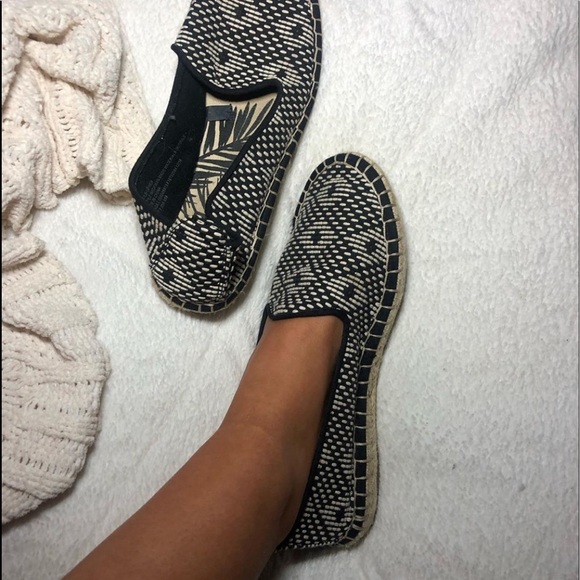 WOVEN PLATFORMS - Picture 3 of 3